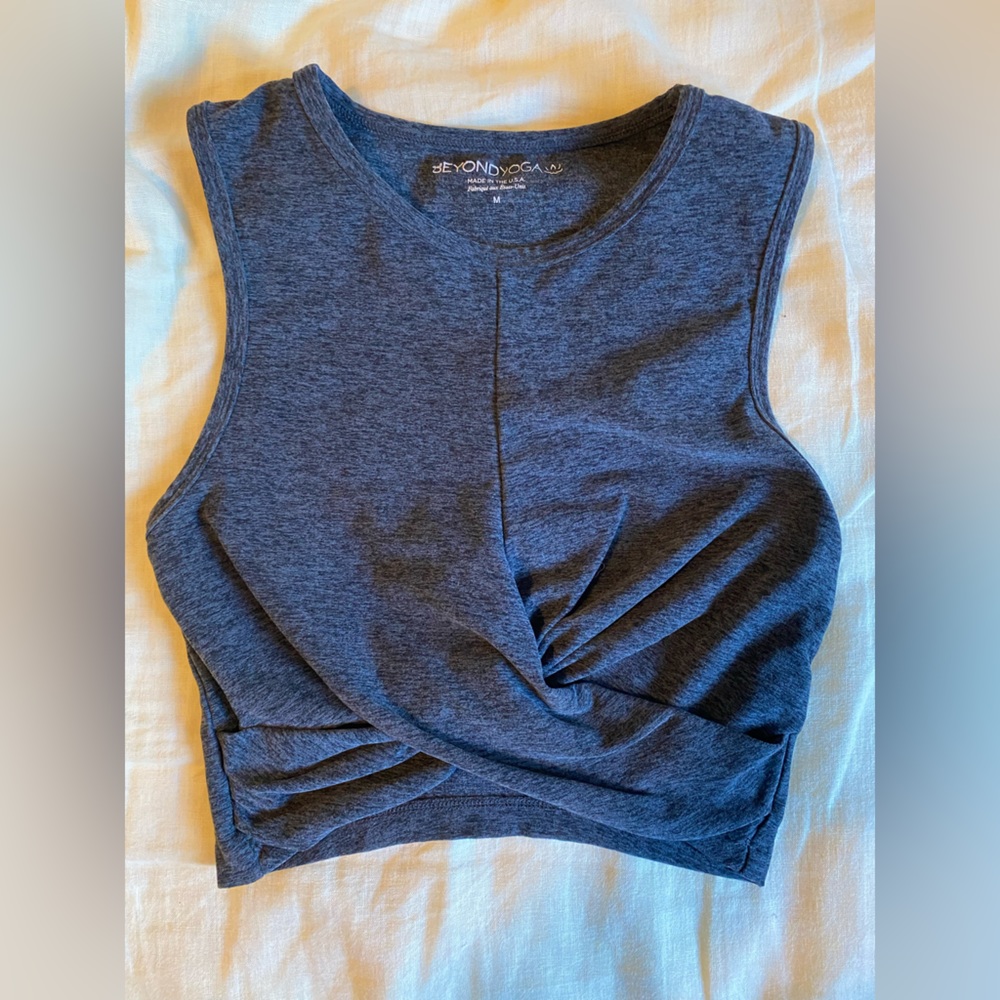 Beyond Yoga Crossroads Bralette Twist Front